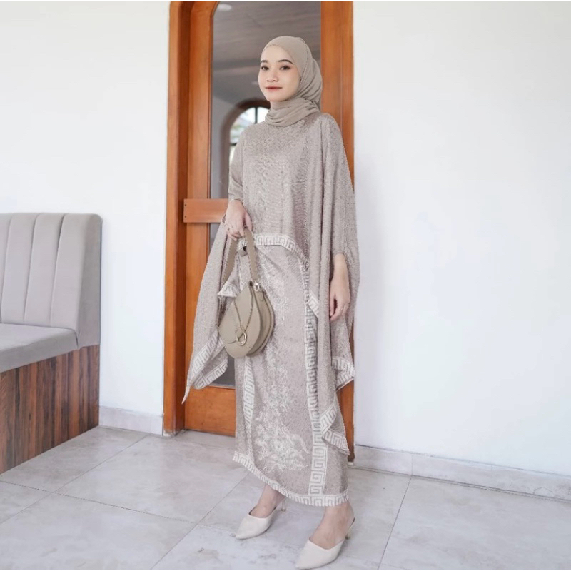 INARA JUPRI Set Blouse dan Rok Lilit Batik Modern Viscose