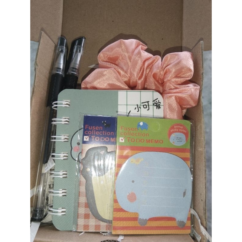 

HAMPERS UNIKK!! MURAHH MERIAH