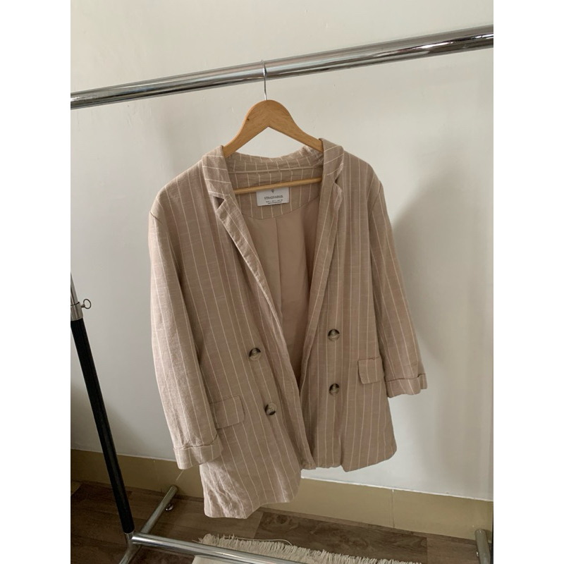 PRELOVED BLAZER STRADIVARIUS