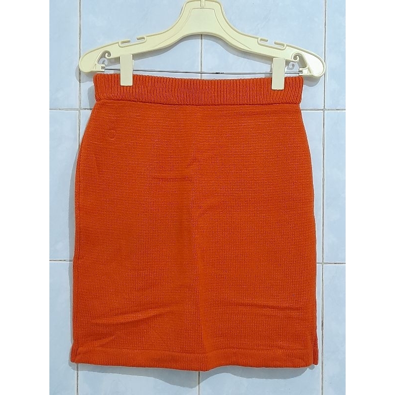 Rok rajut orange