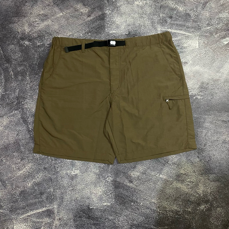 Celana Pendek Uniqlo Nilon Utility Brand New