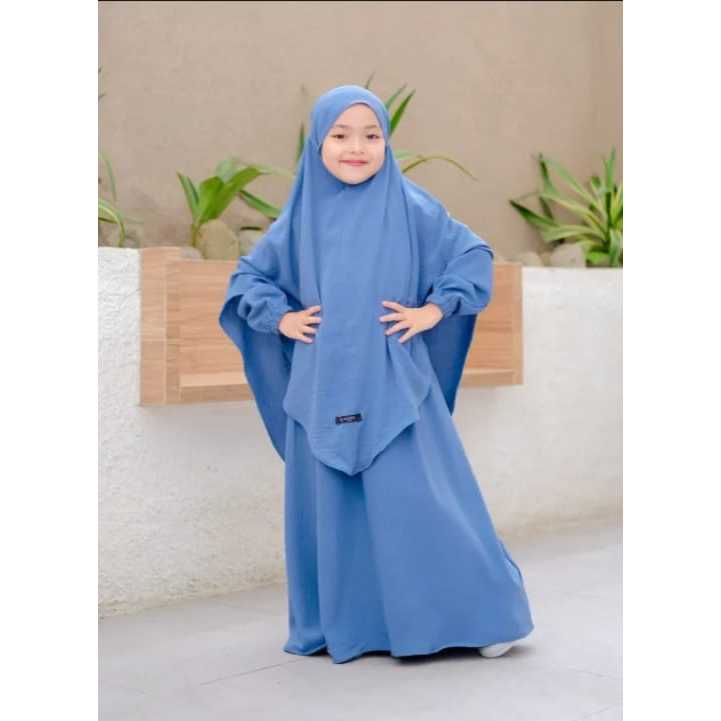 Gamis Sary Anak Crinkle Nabila Set Hijab Terbaru Viral 2-6Tahun