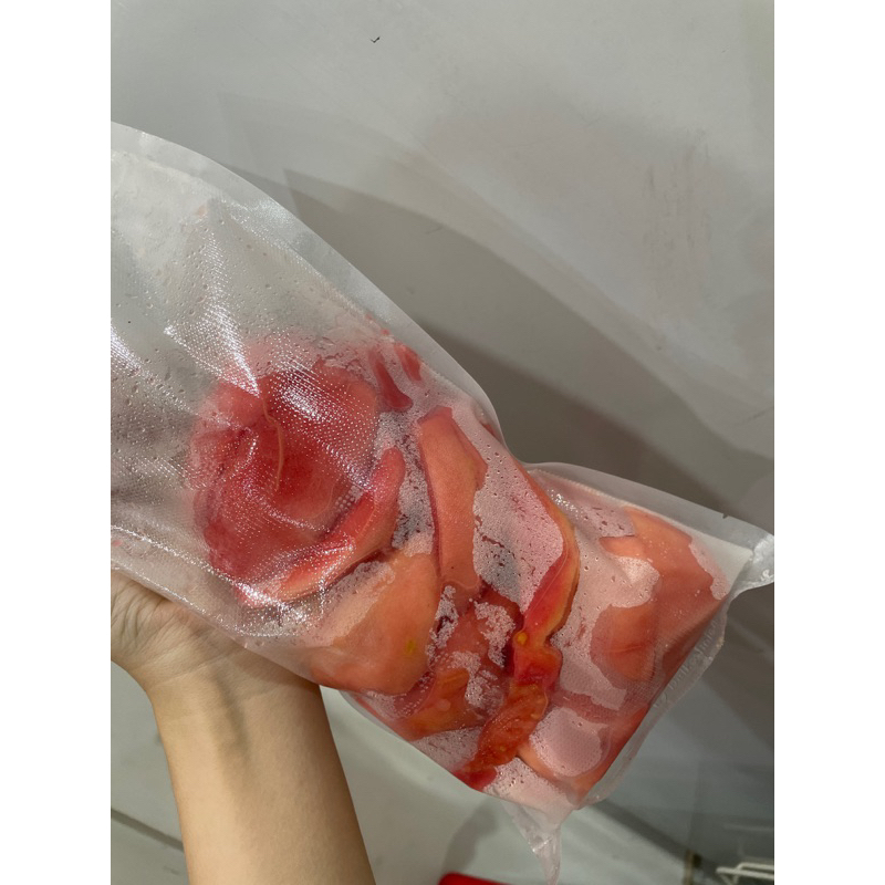 

daging buah jambu biji merah beku guava frozen 550-650gr (harap baca deskirpsi)