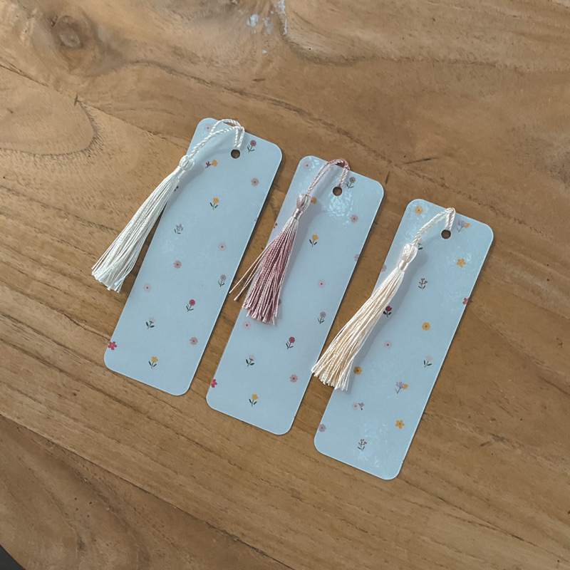 Bookmark | Pembatas Buku | Pembatas Buku Aesthetic | warmwhite