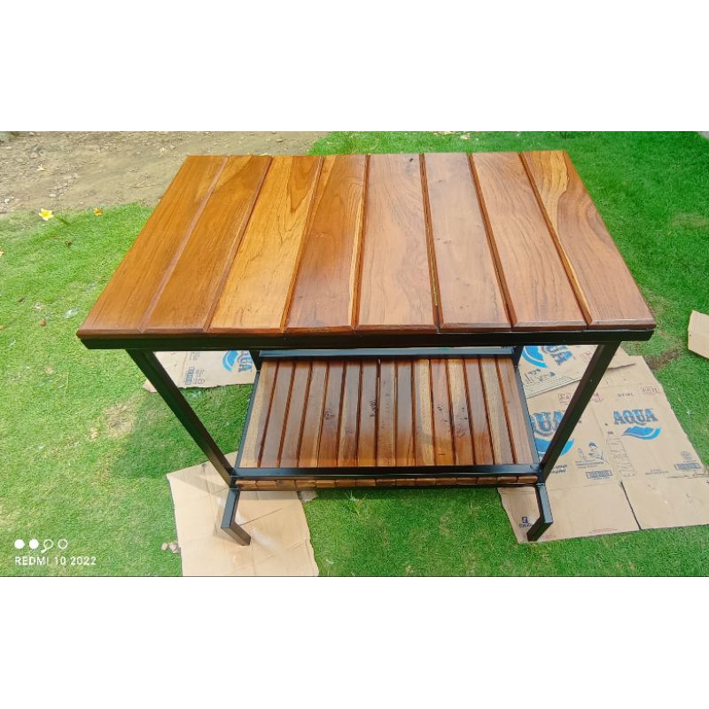 Meja setrika baju kayu jati industrial konsep minimalis.