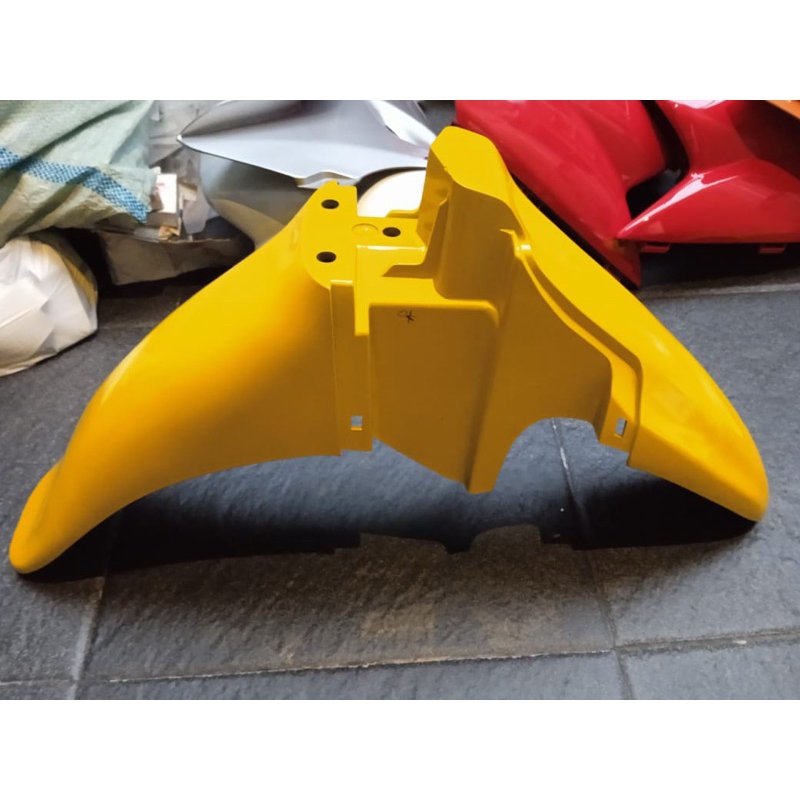 spakbor depan satria hiu