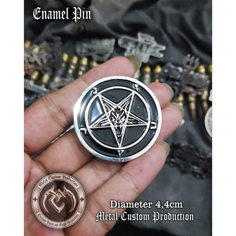 Enamel Pin Badge Metal Penthagram / Pin Badge / Pin Band
