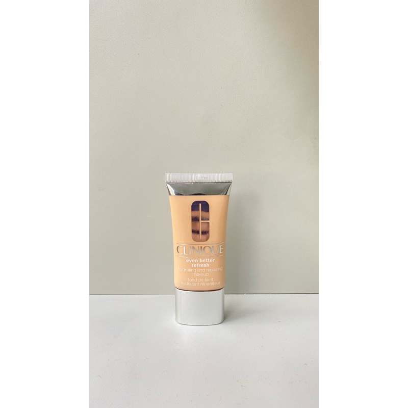 CLINIQUE  FOUNDATION  EVEN BETTER SHADES 61 IVORY