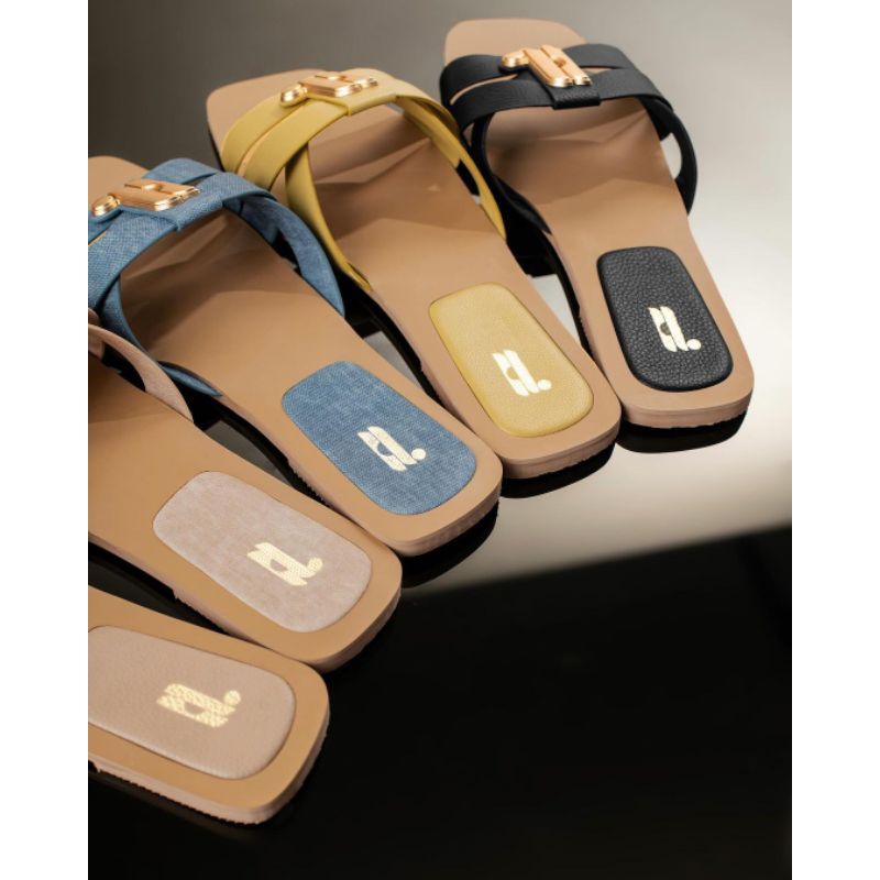 DIXIE FLAT SANDAL By Heylocal Heylocal.id