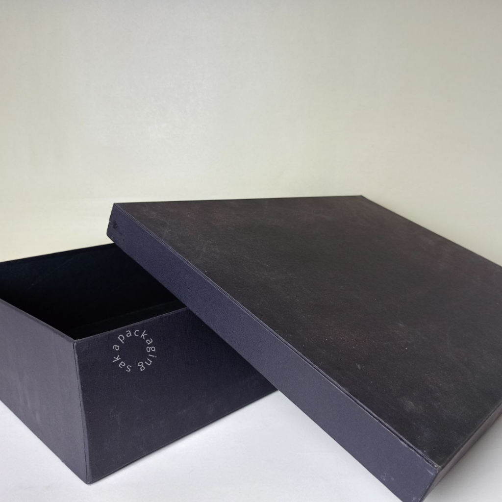 

Hardbox 40x31x10/ Gift Box/ Kotak Kado/ Hampers/ Kotak Hadiah/ Box bridesmaid/ Box Groomsman