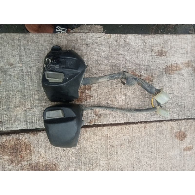 saklar lampu buat motor Mio j satu set barang asli jabutan ori