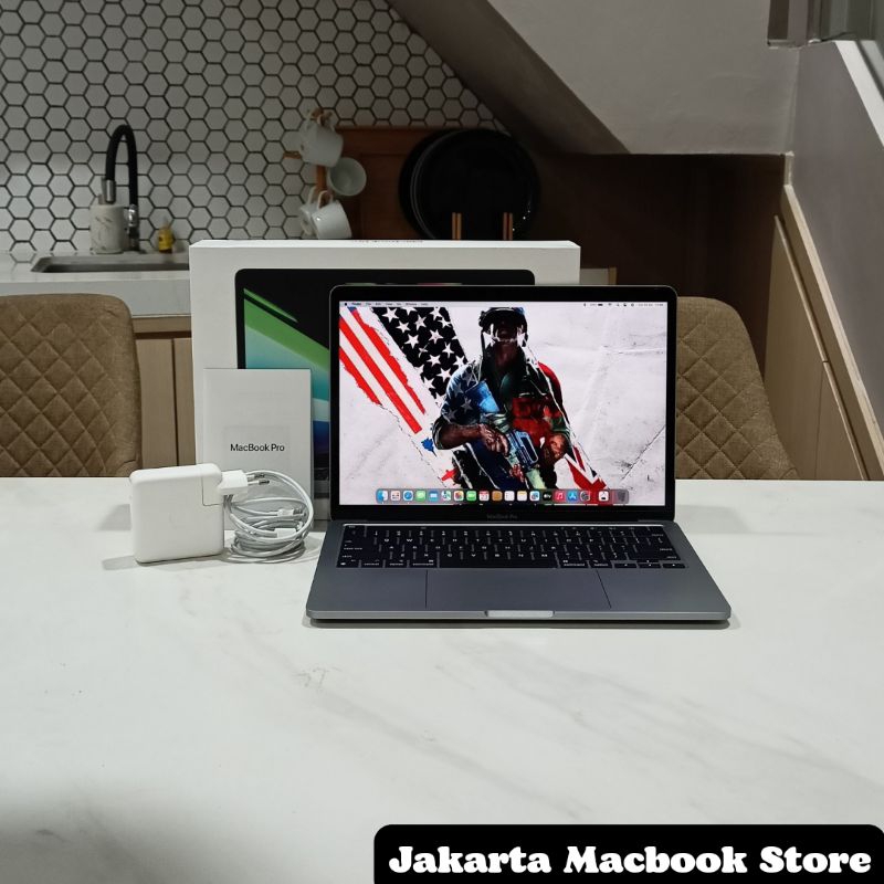 MacBook Pro 13 2020 M1 RAM 8GB SSD 512GB mulus ex iBox spacegray fs