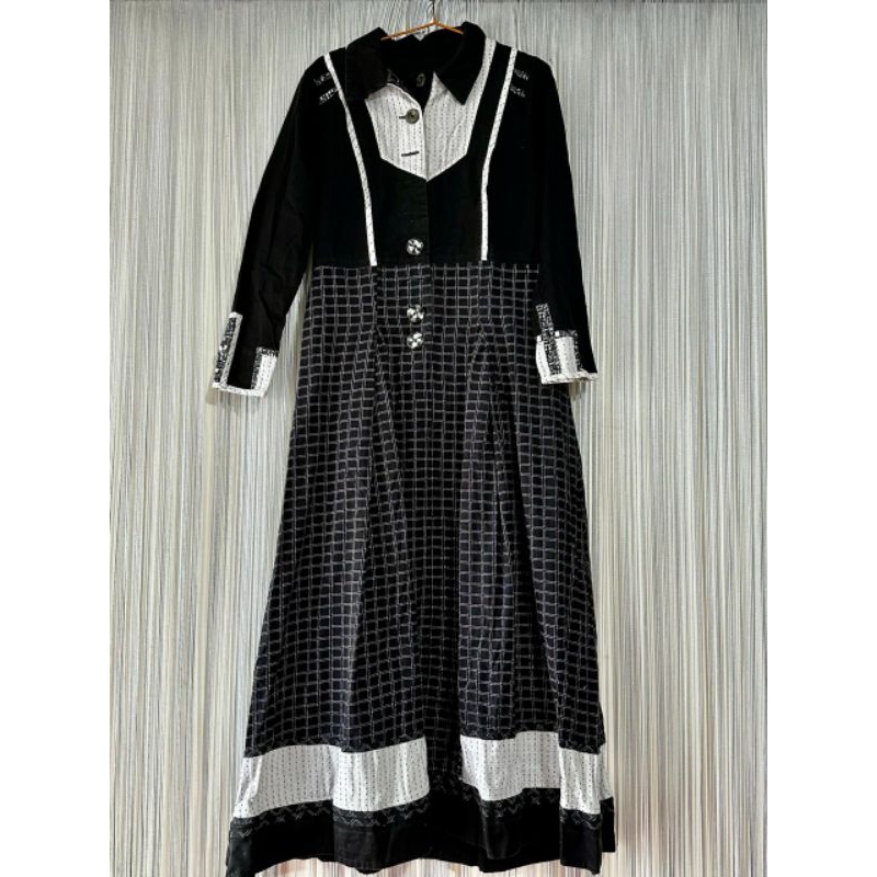 tuneeca preloved size xs