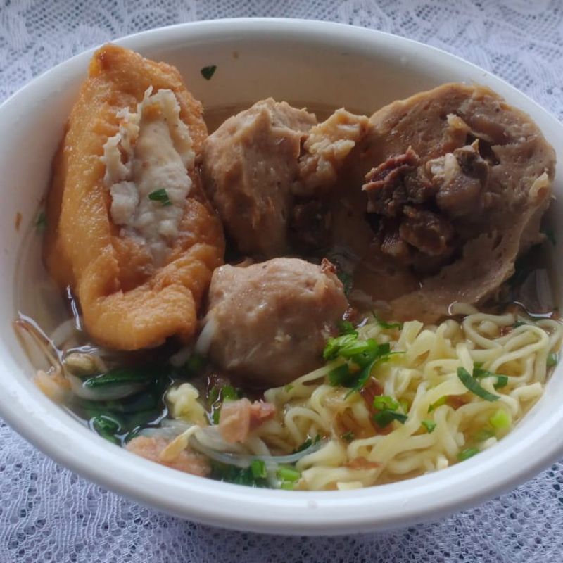 

Bakso jumbo isi daging