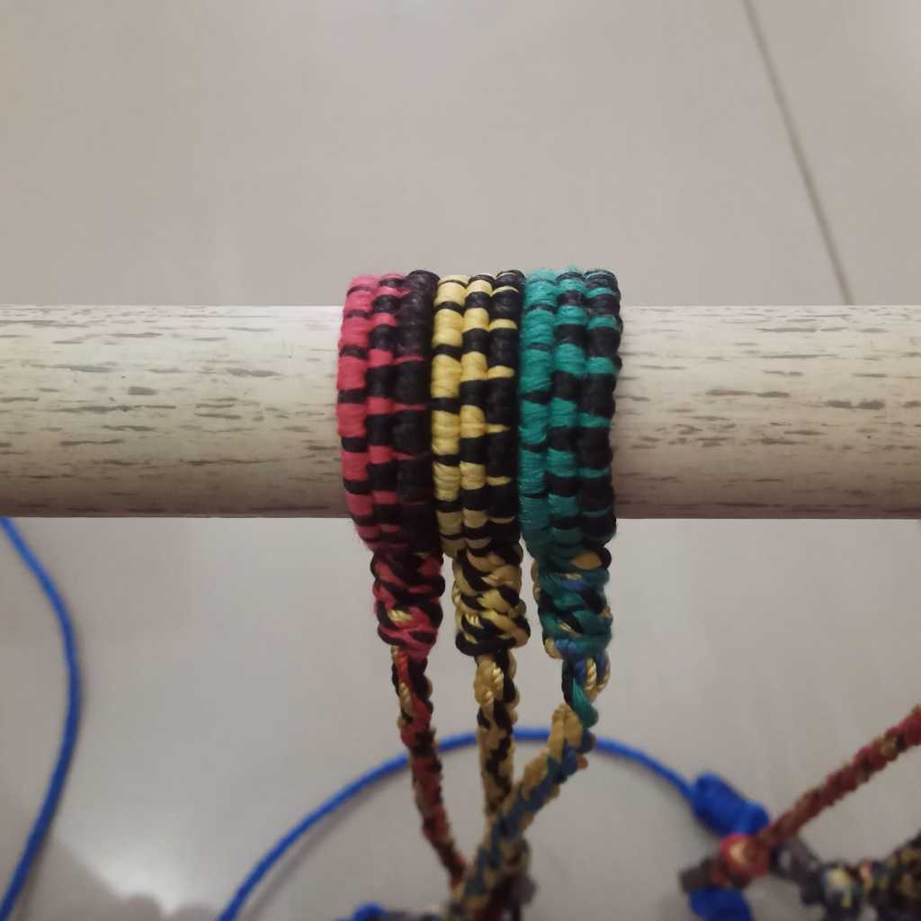 Tali Kaki Ayam Sulam Tali Kaki ayam Umbaran Tali Pikat Ayam Bermotif Mahkota