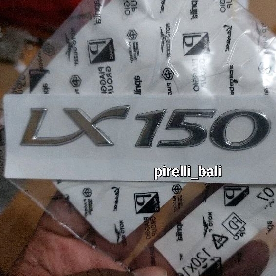 Stiker LX 150 Original Piaggio Vespa Sticker Emblem Body Samping