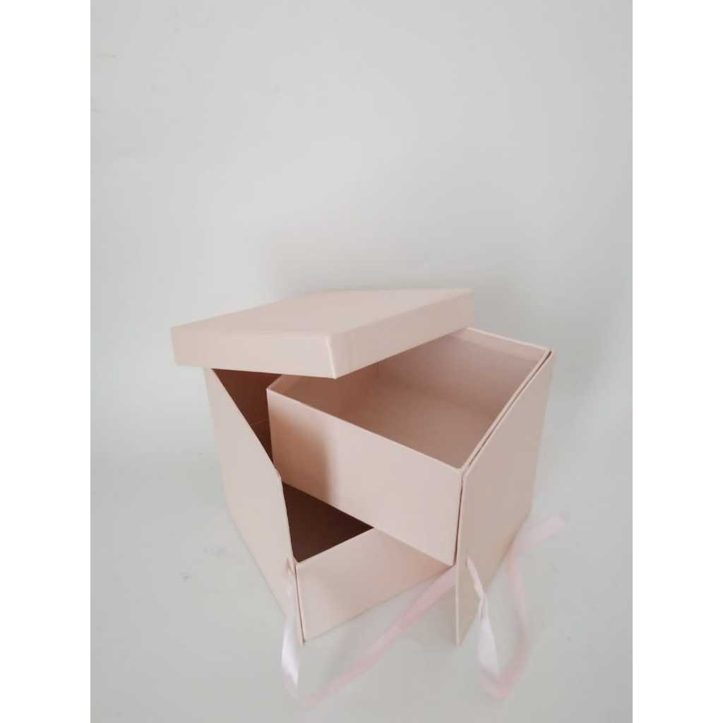 

SALE HARD BOX KOTAK 2 SUSUN UKURAN 16 X 16 CM