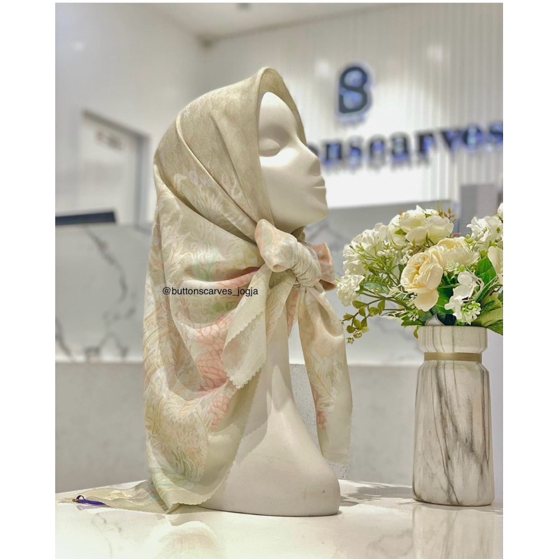 BUTTONSCARVES The Little Mermaid Satin Square - SHELL