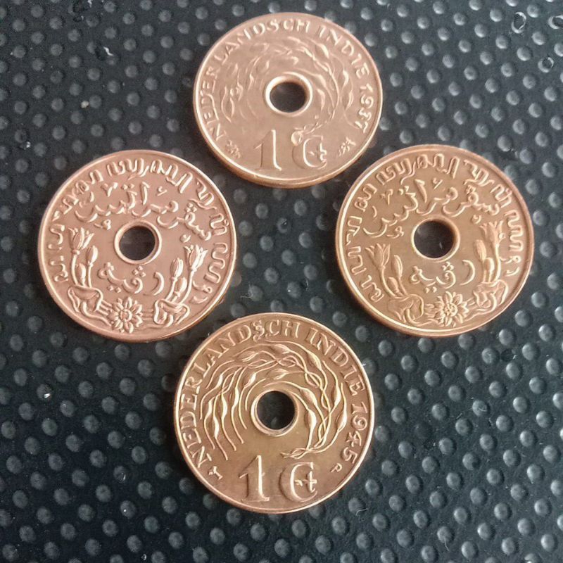 1 cent Netherlandsch indie/ 1 cent bolong bersih dan Asli (tahun 1945)