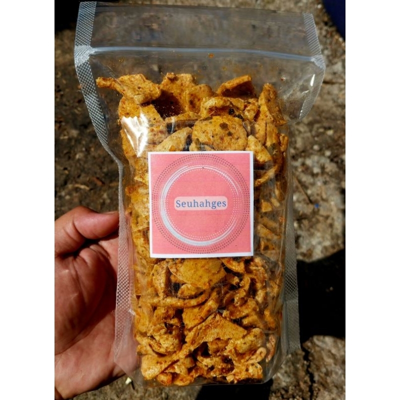 

Basreng Keripik Daun Jeruk Seuhahges 250g