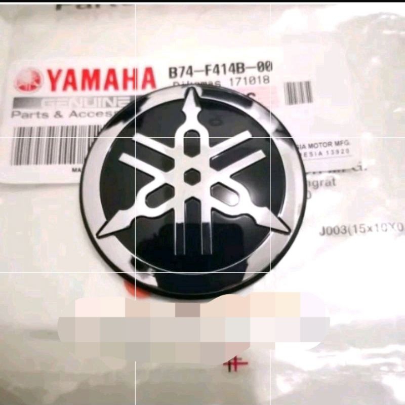 Logo Yamaha Silver 5cm Untuk Di Sayap XMAX 250, Di Cover Tangki R15 V3, Vixion 2017 Up Orginal Yamah