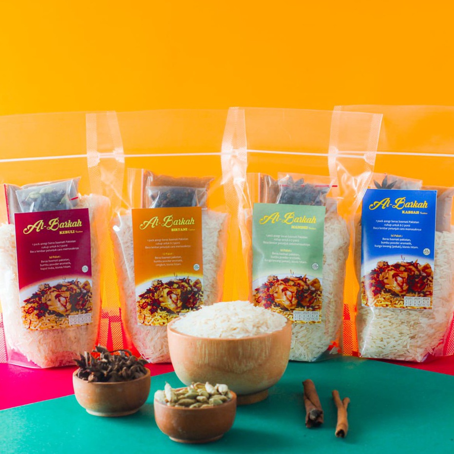 

PROMO MURAH Beras basmati dan Bumbu Nasi Kebuli Kabsah Biryani Mandhi Instan ALBARKAH 4g paket hemat