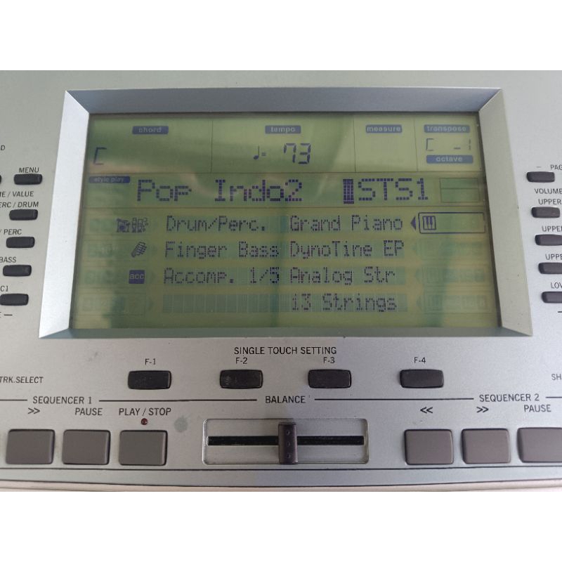 LCD KEYBOARD KORG PA 50 Disket Cabutan,, kondisi 100% normal dan mulus seperti baru