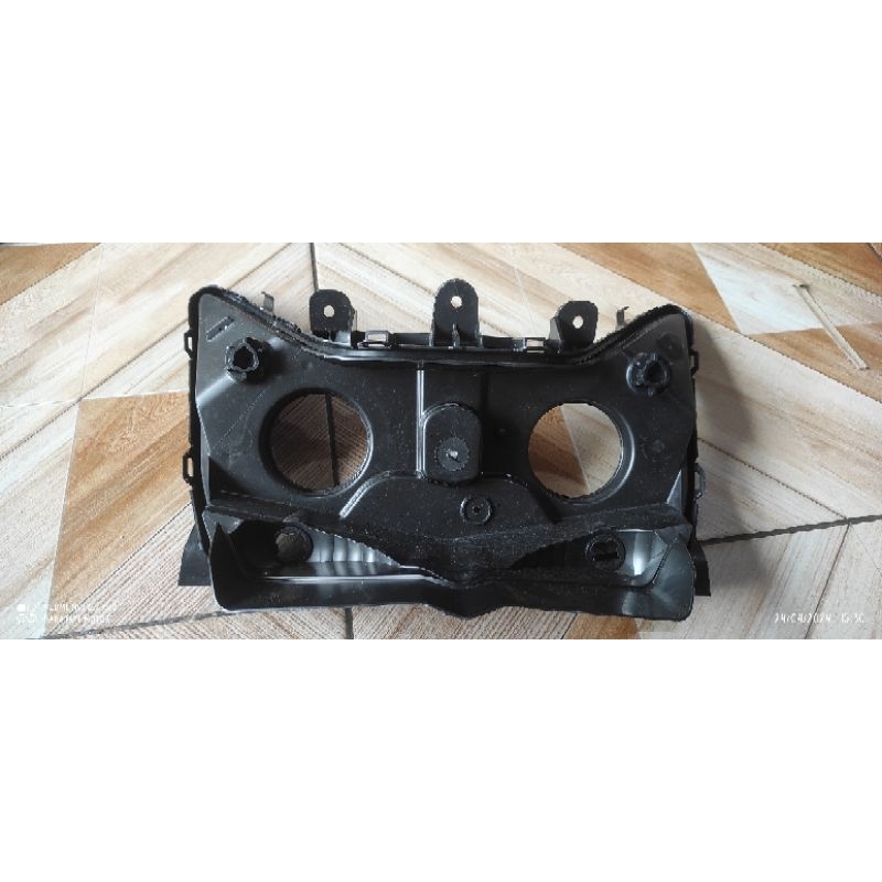 Batok Housing Lampu Depan Vario 125 Old Bohlam