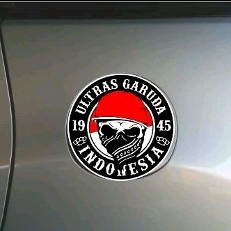 stiker mobil cutting sticker tutup tangki variasi pendukung timnas variasi cutting sticker mobil ker