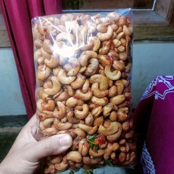 

kacang mete pedas manis 500gr