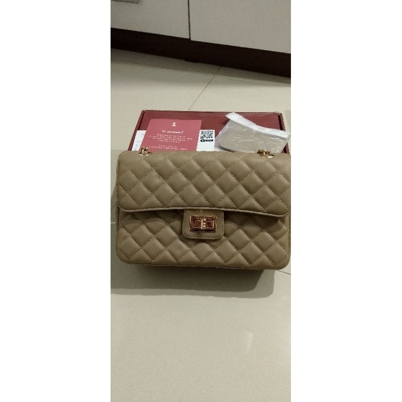 Preloved Boston Bag Heylocal id Taupe