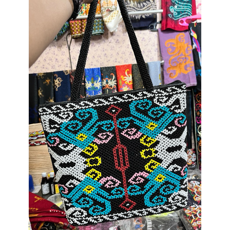 Tas Manik Khas Kalimantan