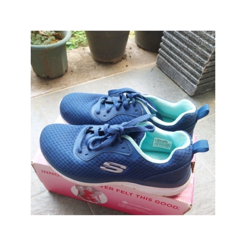 (PRELOVED) SEPATU SKECHERS ORI BOUNTIFUL NAVY BLUE