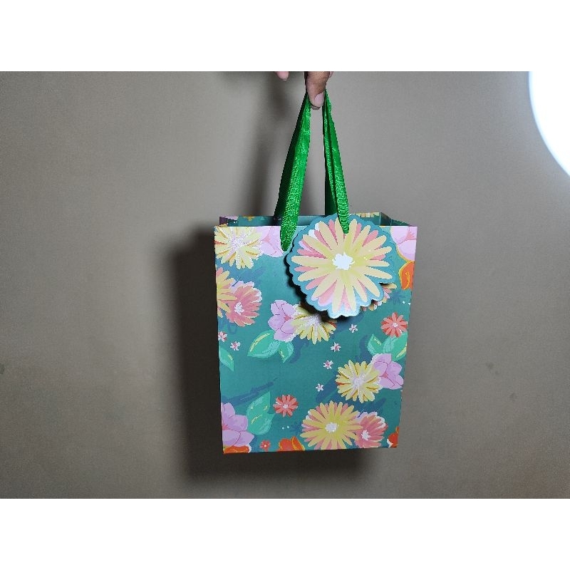 

Paper Bag Mikirei Floral Flower Limited Edition | Tas Hadiah Kado Aesthetic