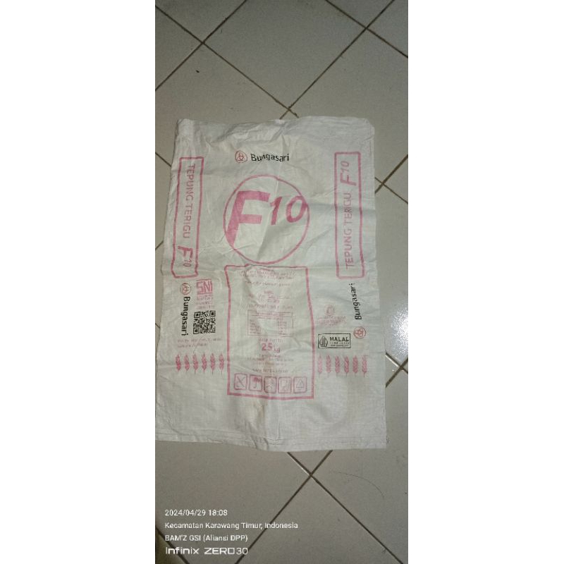 

KARUNG TERIGU BEKAS (25Kg) pilihan. Murah Tebal dan Kuat Masih Seperti Baru