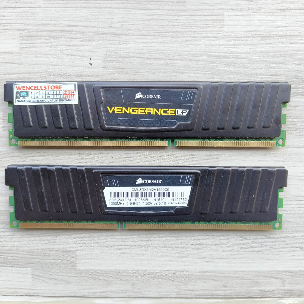 RAM GAMING CORSAIR 8GB KIT 2X4GB PC3-12800/1600MHZ DDR3 VENGEANCE LP HITAM
