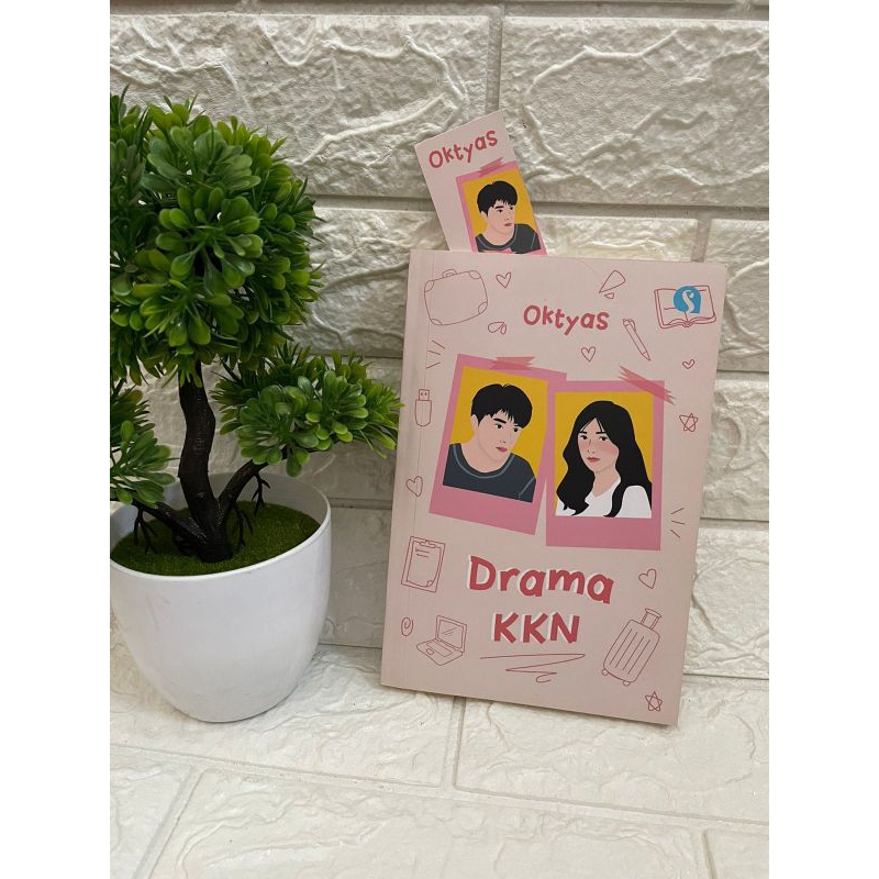 Novel Drama KKN  by oktyas (prelove)