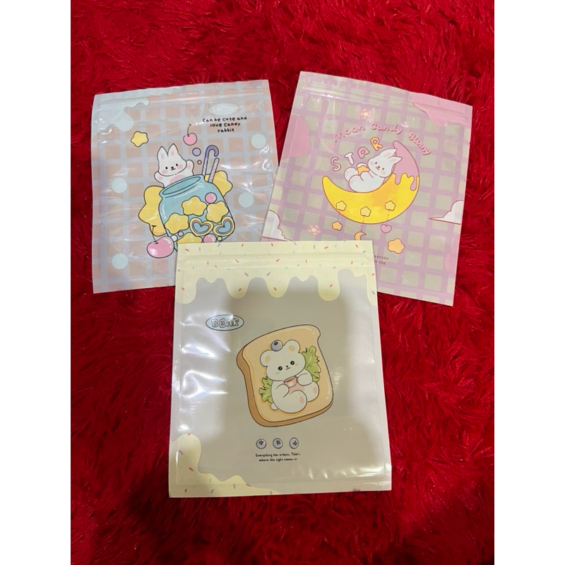 

Plastik zipper motif rabbit / ziplock motif kartun / plastik kemasan / plastik / plastik biskuit lucu / plastik aksesoris / plastik lucu / plastik ziplock lucu