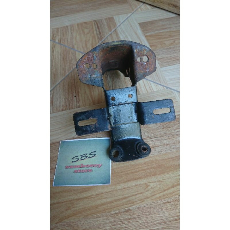 pangkon breket  stoplamp suzuki fr 80 70 original copotan motor