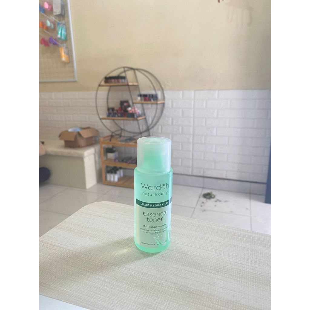 Wardah Nature Daily Aloe Toner