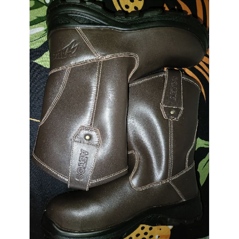 sepatu boots safety Aetos