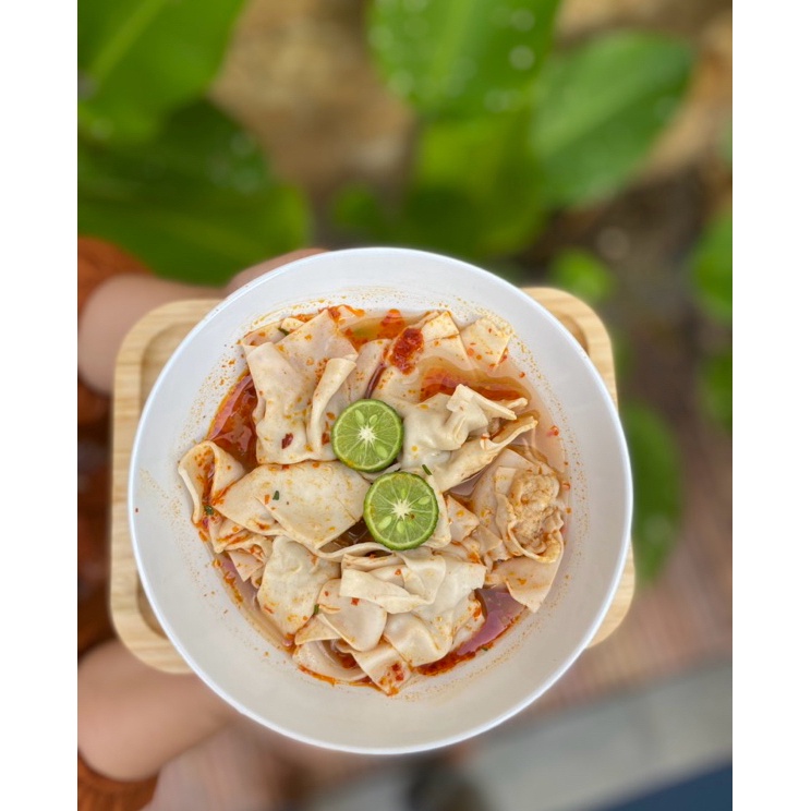 

Jaminan Kualitas Pangsit Kuah dan Goreng Full 9 daging ayam dengan bumbu chillioil pedas