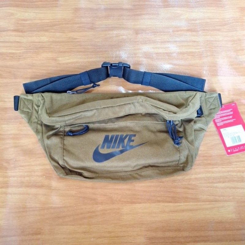 Nike tech hip pack || Nike waistbag || Tas nike (BA5751-368) olive green