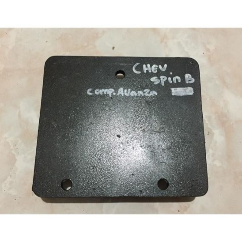 bracket kompressor ac cheverolet spin bensin DENSO