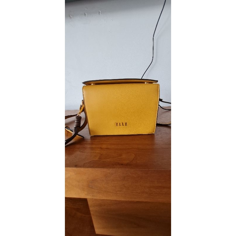 Preloved Elle bag crossbody