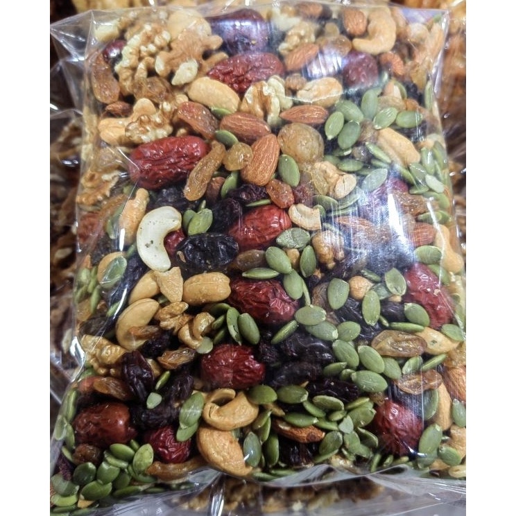

Diminati CEMILAN SEHAT TRAIL MIX 25GRAM