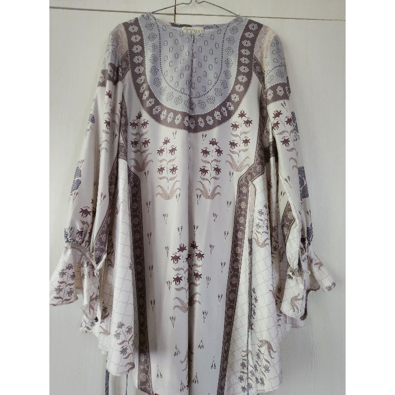 PL Tunik Wearing Klamby