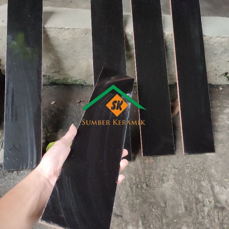 List plint keramik 10x60 Hitam polos / black