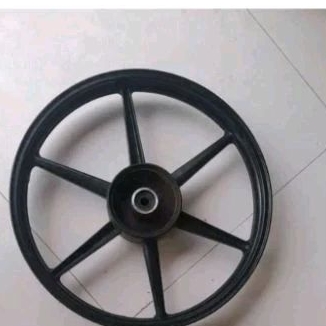 Feleg belakang Yamaha palang 6