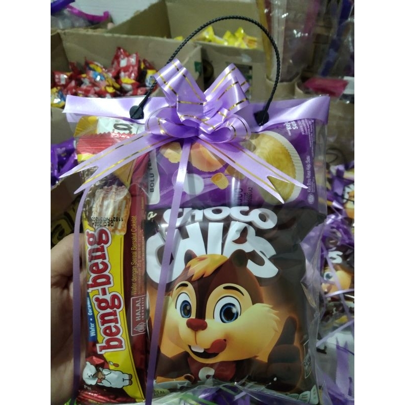 

Hampers custom/Bingkisan/paket snack ulang tahun/mini hampers (choco beng2)